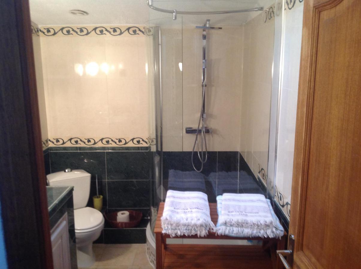 Chambre D Hote Entre Cigale Et Pagnol Apartment Peypin Bagian luar foto